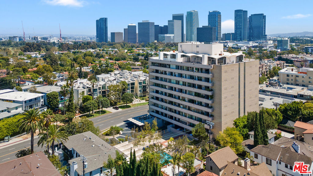 1333 S Beverly Glen Boulevard 403, Los Angeles, CA 90024 — photo 1