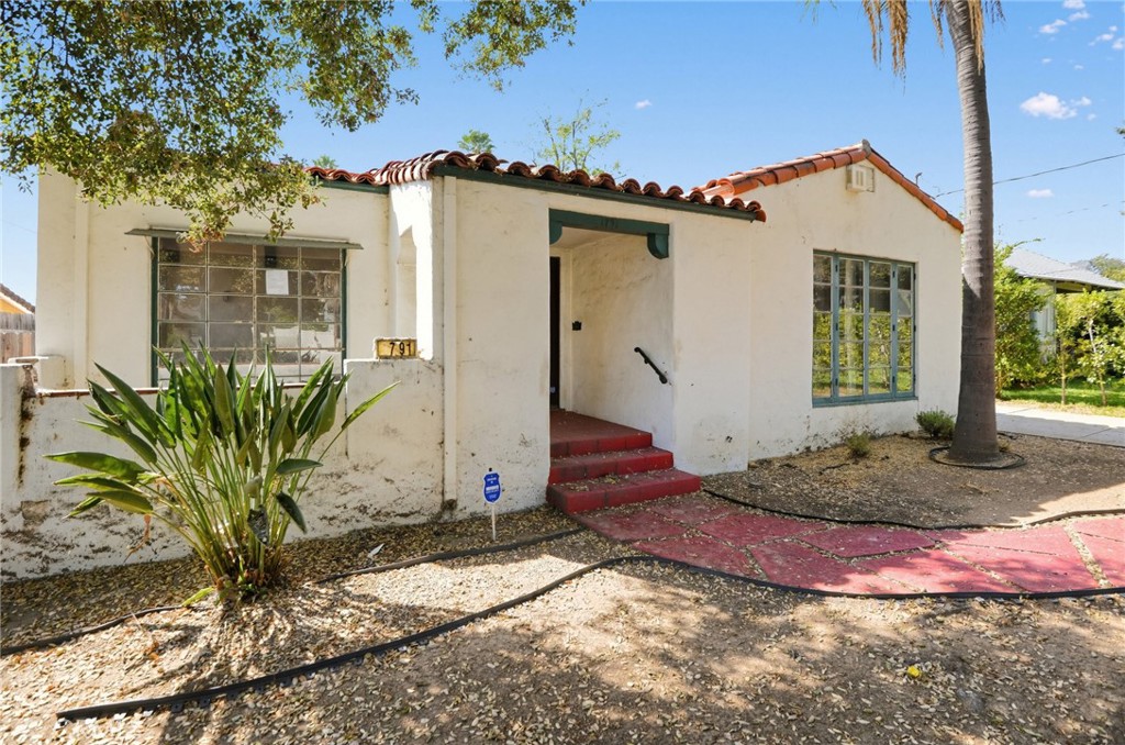 1791 Navarro, Pasadena, CA 91103 — photo 1