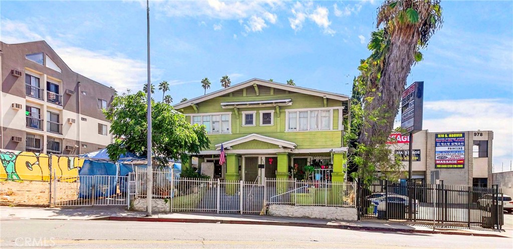 972 S Hoover, Los Angeles, CA 90006 — photo 1