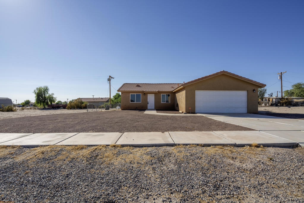 1289 Avalon Avenue, Thermal, CA 92274 — photo 1