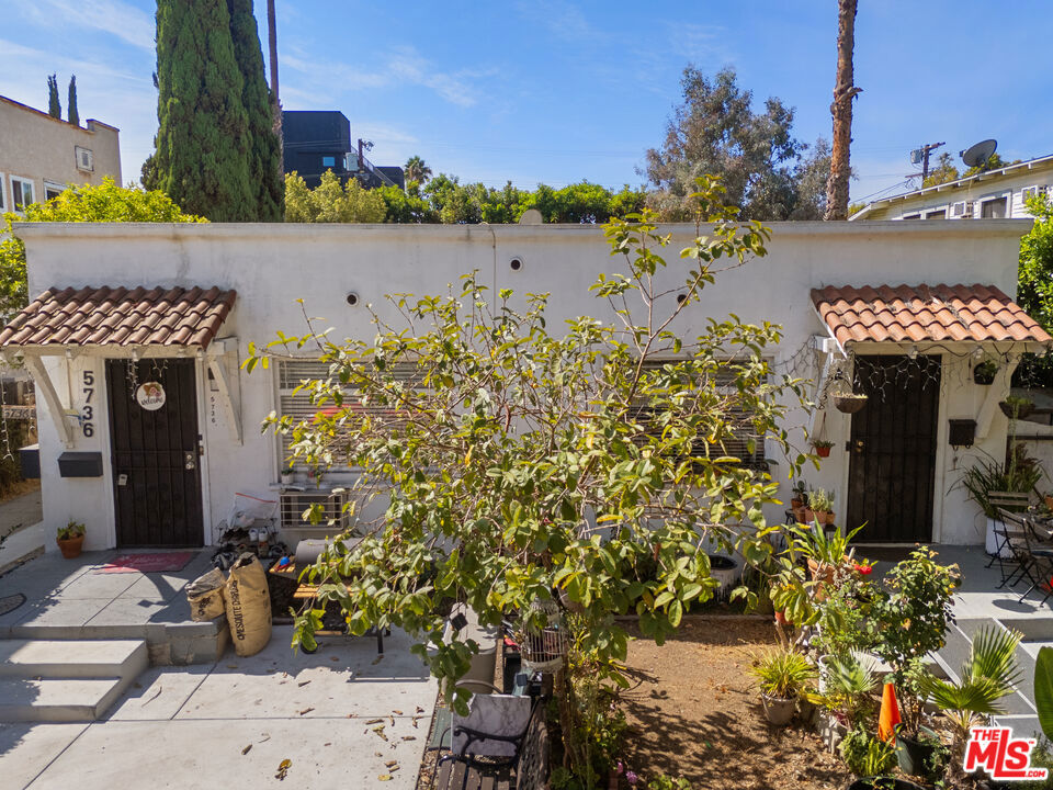 5736 La Mirada Avenue, Los Angeles, CA 90038 — photo 1