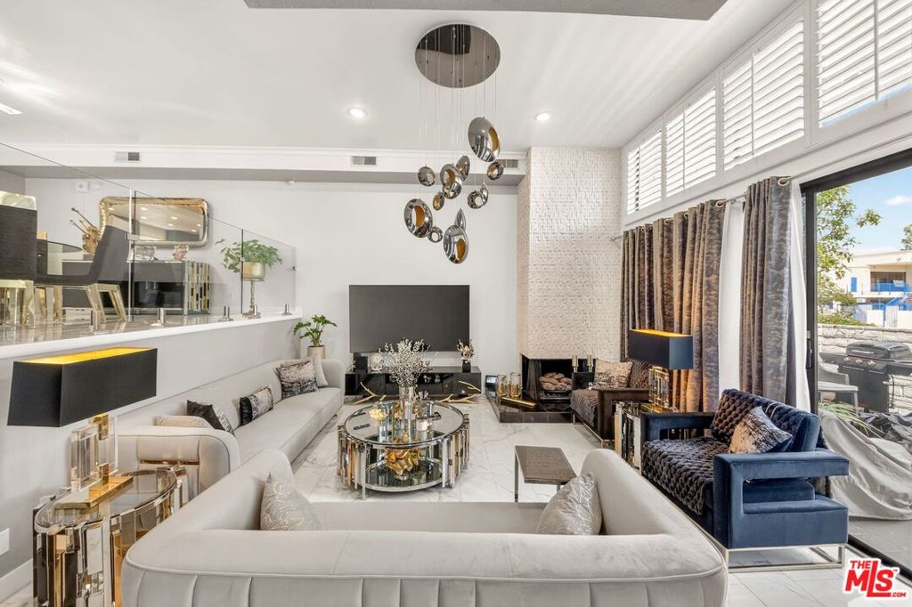 5305 White Oak Avenue F, Encino, CA 91316 — photo 1