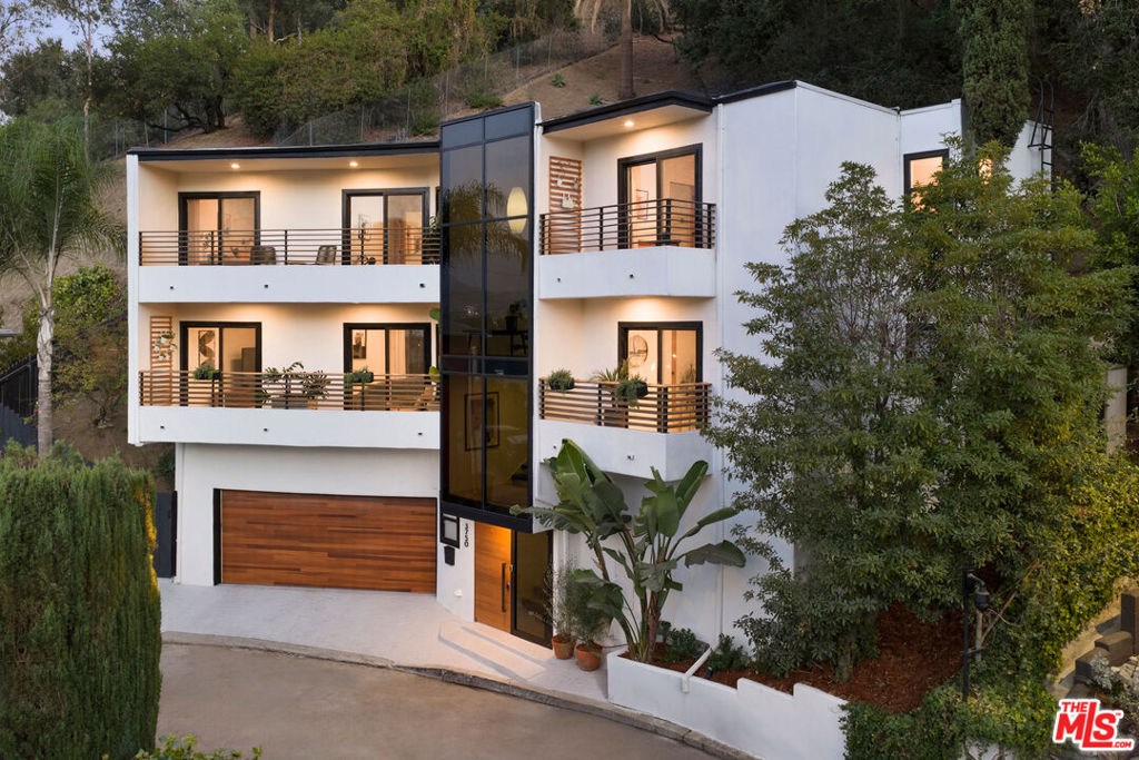 3750 Arbolada Road, Los Angeles, CA 90027 — photo 1