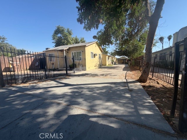 2037 Oregon Street, Bakersfield, CA 93305 — photo 1
