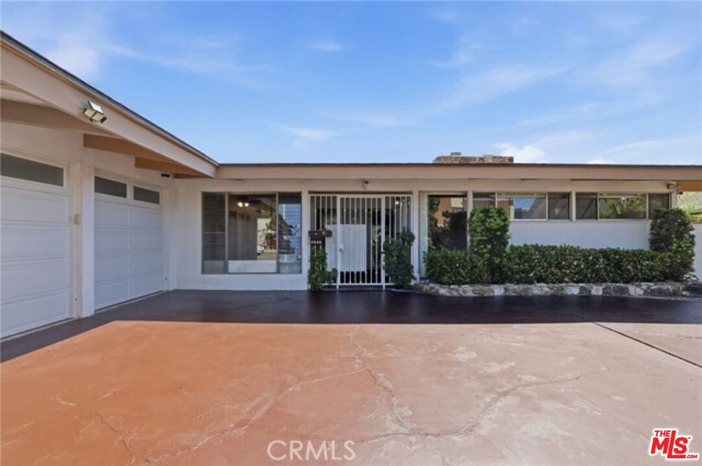 6732 Wooster Avenue, Los Angeles, CA 90056 — photo 1