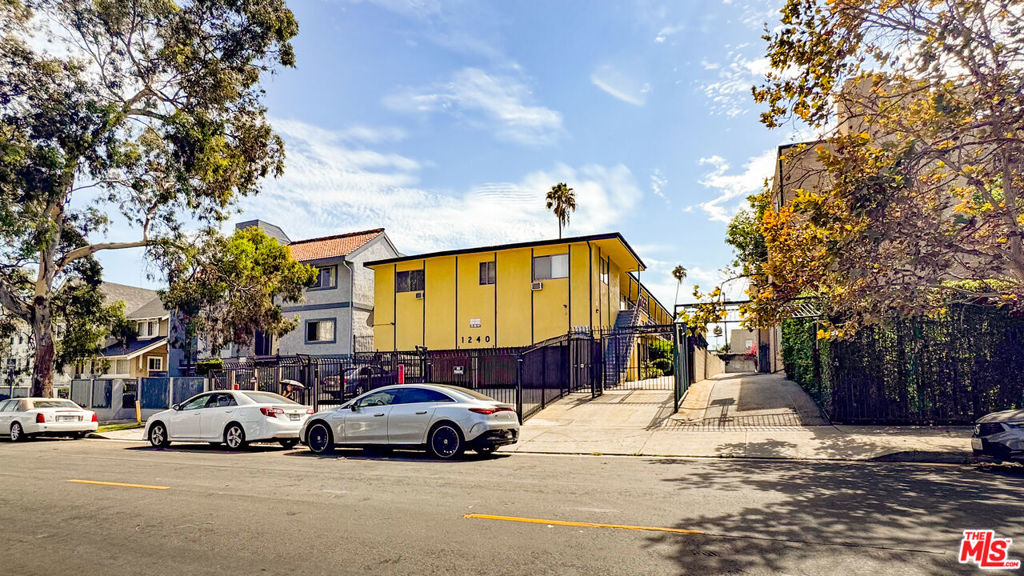 1240 S Norton Avenue, Los Angeles, CA 90019 — photo 1