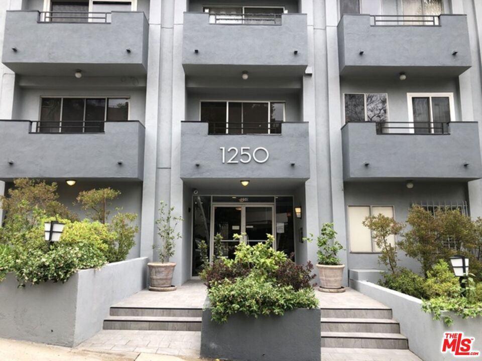 1250 N Kings Road 506, West Hollywood, CA 90069 — photo 1
