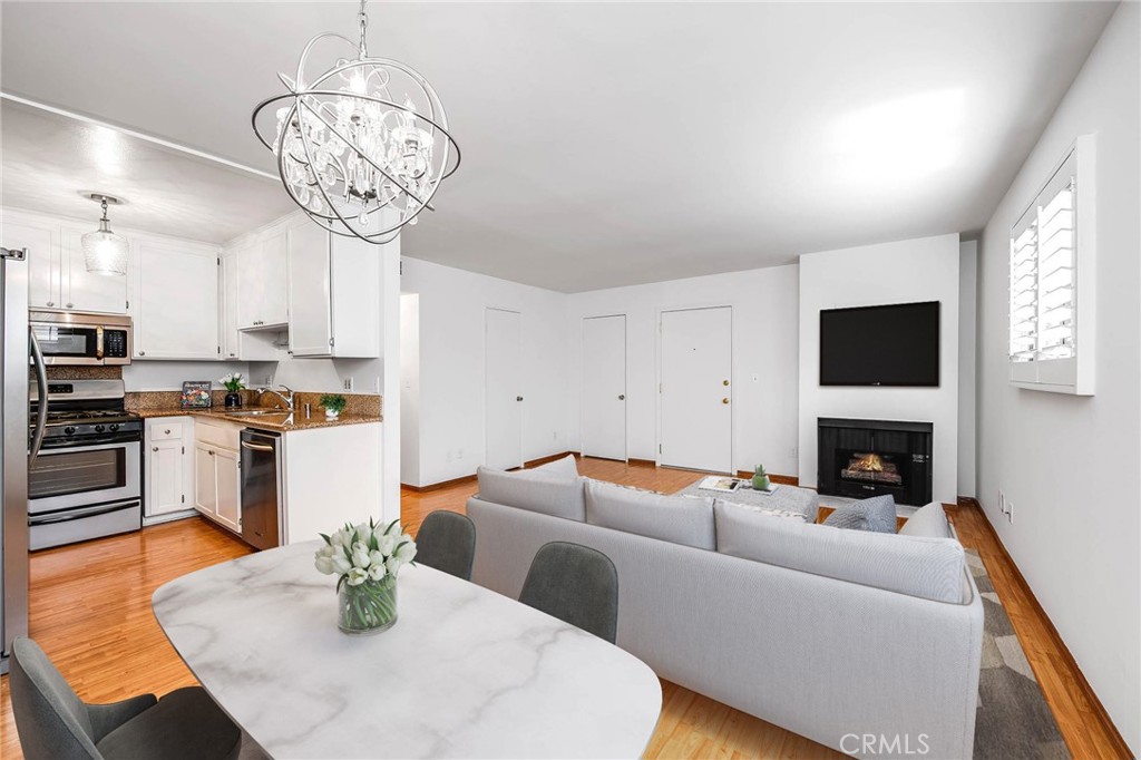 4000 W Victory Boulevard 204, Burbank, CA 91505 — photo 1