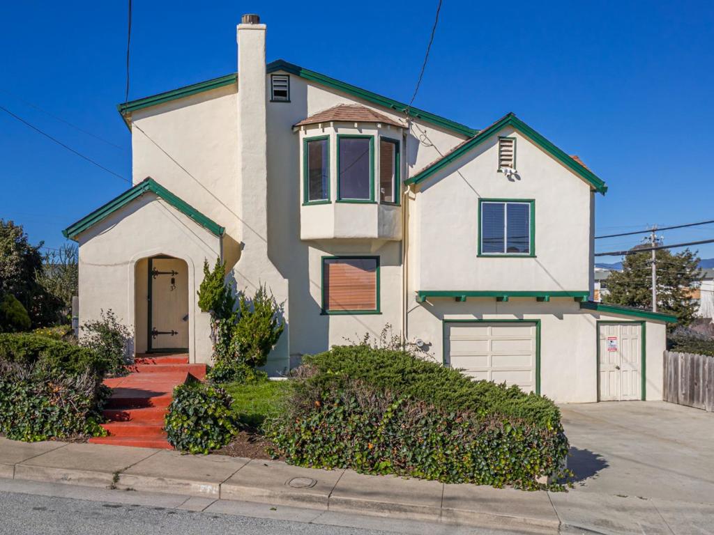 35 Sycamore Street, Watsonville, CA 95076 — photo 1