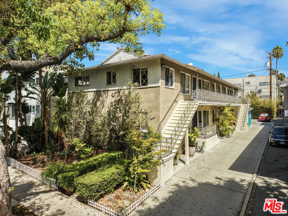 7627 Hampton Avenue, West Hollywood, CA 90046 — photo 1