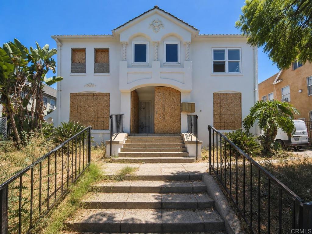 144 S Kenmore Avenue, Los Angeles, CA 90004 — photo 1