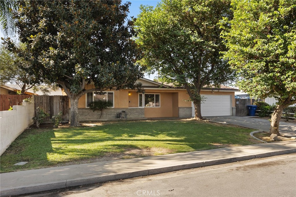 3717 Madrid, Bakersfield, CA 93309 — photo 1