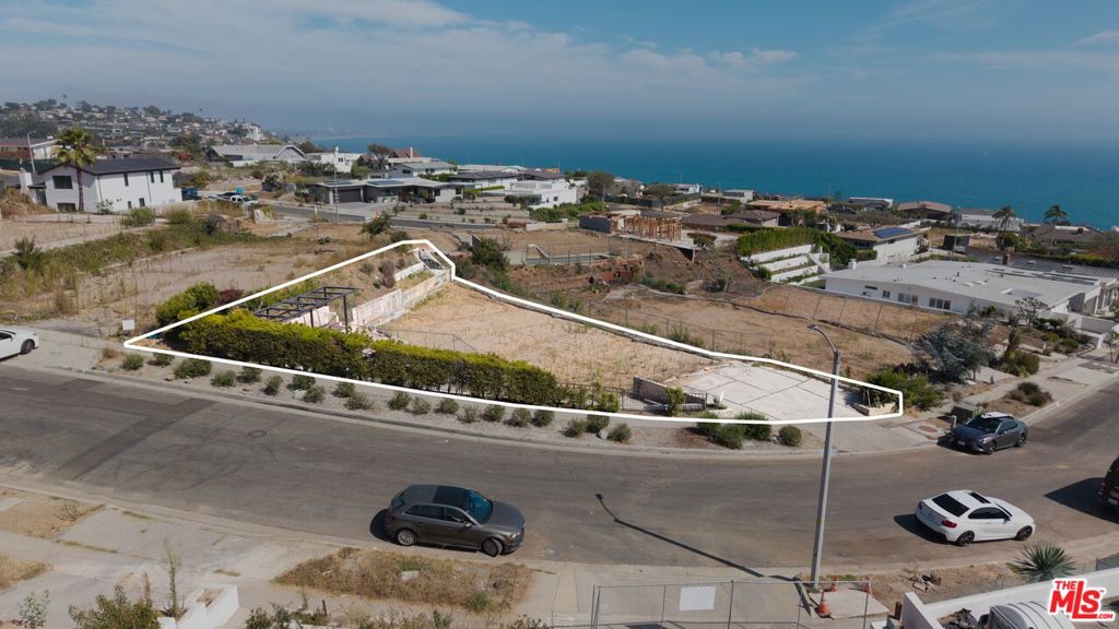 3718 Seahorn Drive, Malibu, CA 90265 — photo 1