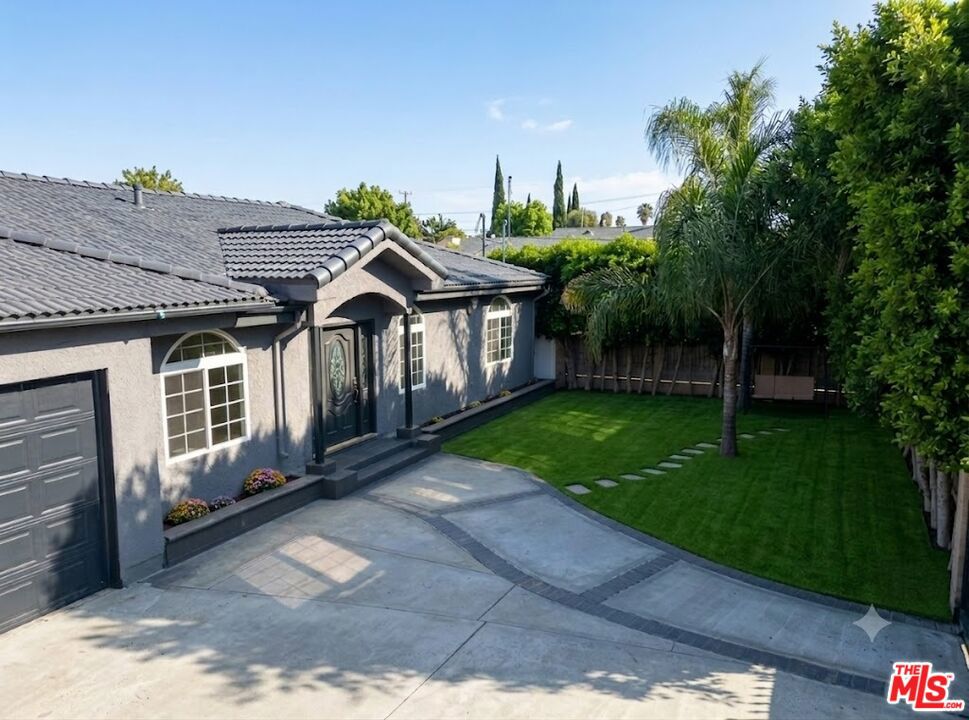 6742 Radford Avenue, Los Angeles, CA 91606 — photo 1