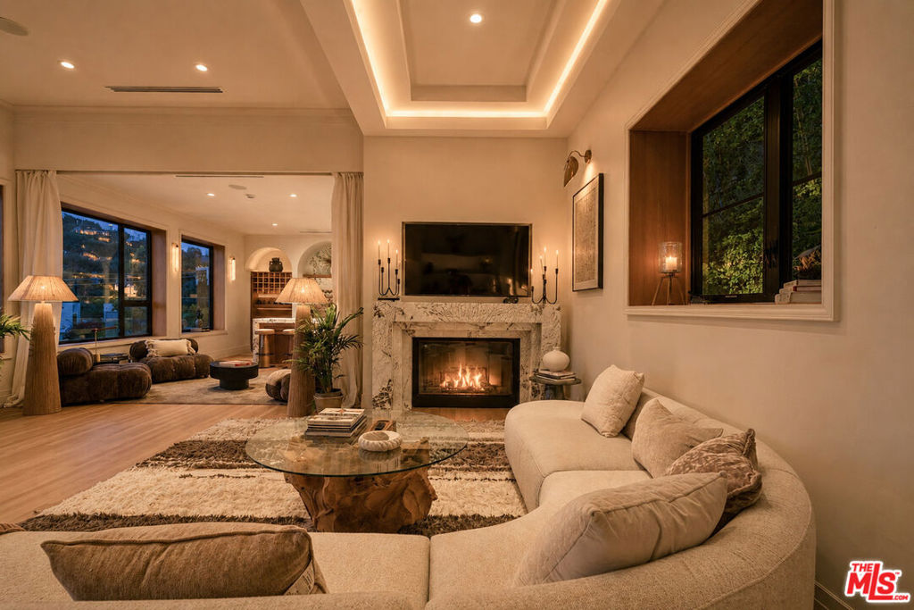 8855 Hollywood Boulevard, Los Angeles, CA 90069 — photo 1