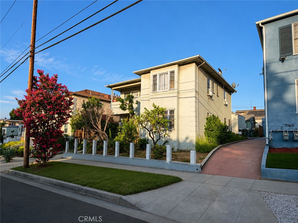 1272 Queen Anne, Los Angeles, CA 90019 — photo 1