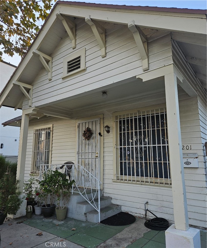1201 Rolland Curtis, Los Angeles, CA 90037 — photo 1