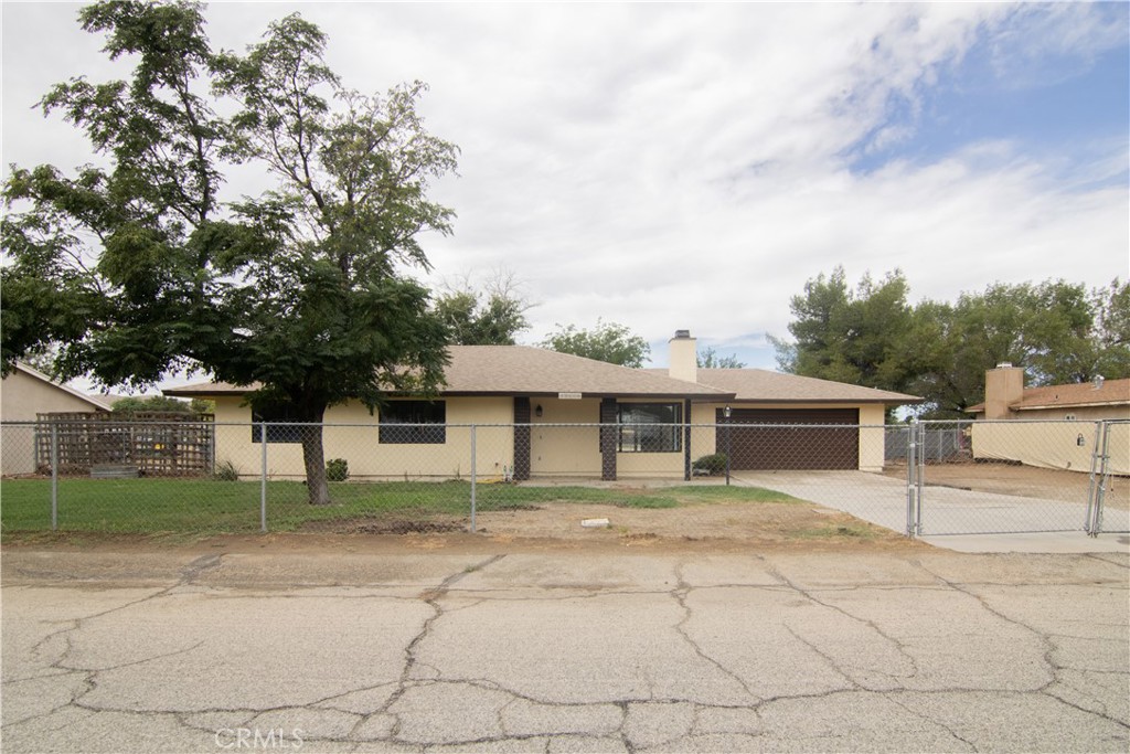 40629 174th E, Lancaster, CA 93535 — photo 1