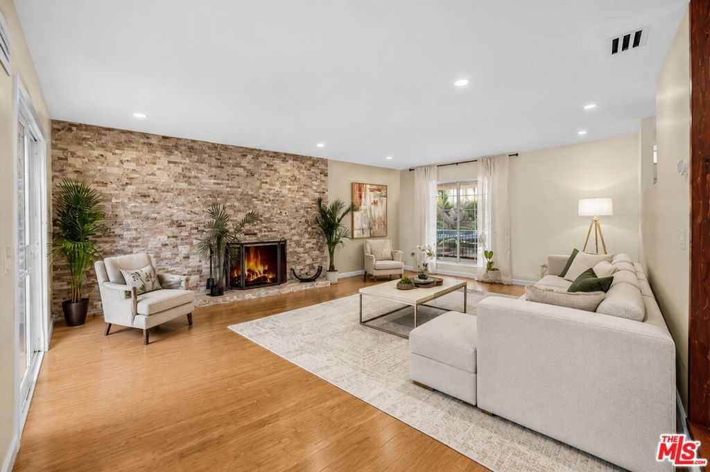 9721 Nevada Avenue, Los Angeles, CA 91311 — photo 1