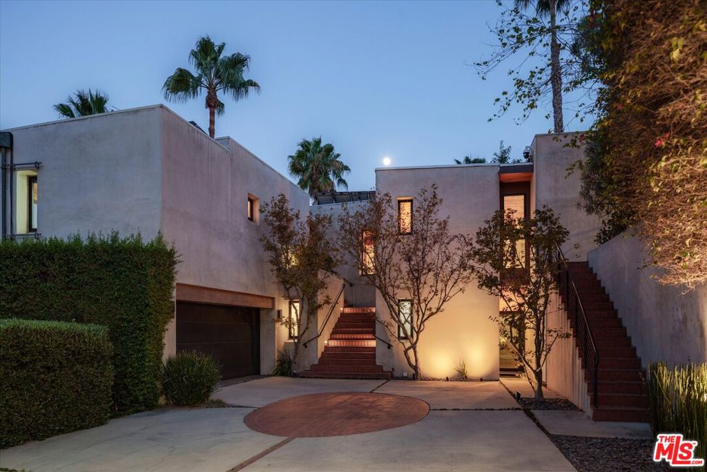 2165 Ponet Drive, Los Angeles, CA 90068 — photo 1