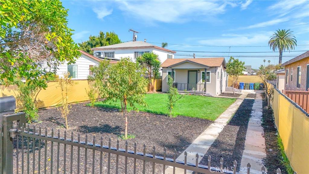 1433 W 96th, Los Angeles, CA 90047 — photo 1
