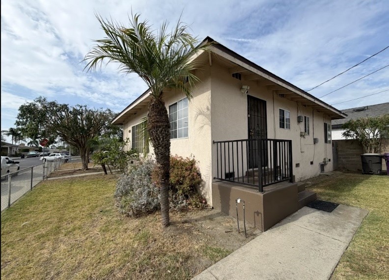 2901 Webster, Long Beach, CA 90810 — photo 1