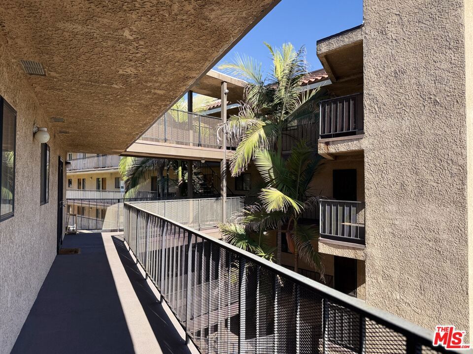 5036 Echo Street 308, Los Angeles, CA 90042 — photo 1