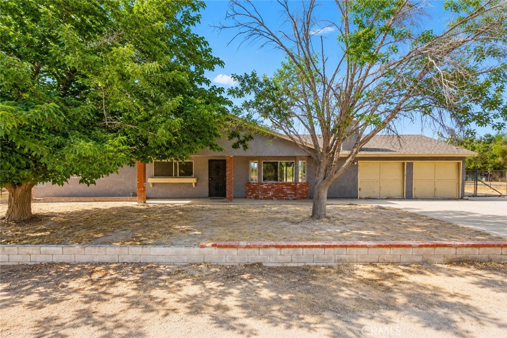 10157 E Avenue R8, Littlerock, CA 93543 — photo 1