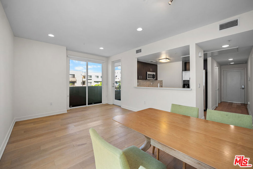 436 S Virgil Avenue 312, Los Angeles, CA 90020 — photo 1