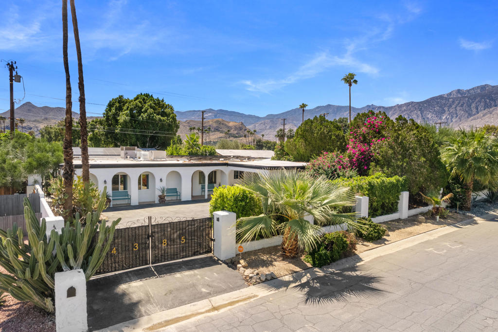 4385 E Paseo Caroleta, Palm Springs, CA 92264 — photo 1