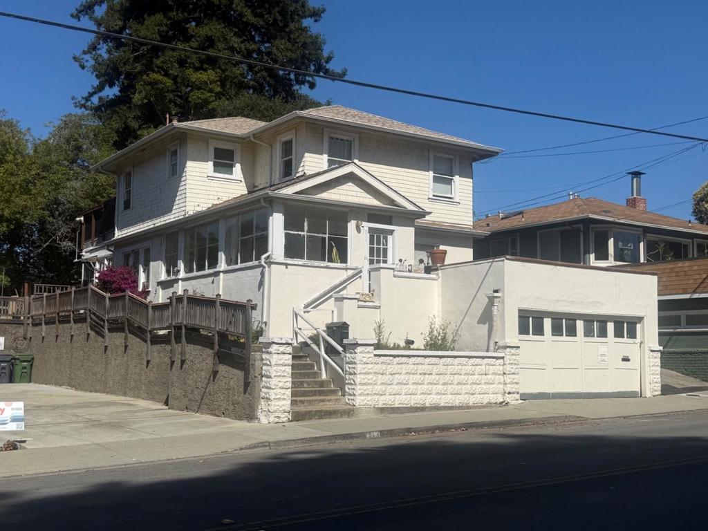 511 Capitola Avenue, Capitola, CA 95010 — photo 1