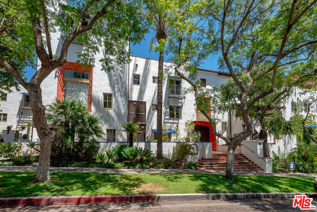 1414 N Harper Avenue 10, Los Angeles, CA 90046 — photo 1