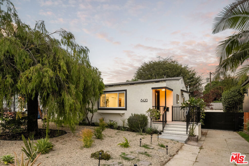8420 Bleriot Avenue, Los Angeles, CA 90045 — photo 1