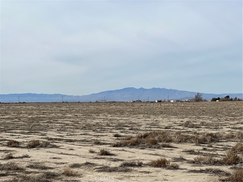 105 E Avenue H, Lancaster, CA 93535 — photo 1
