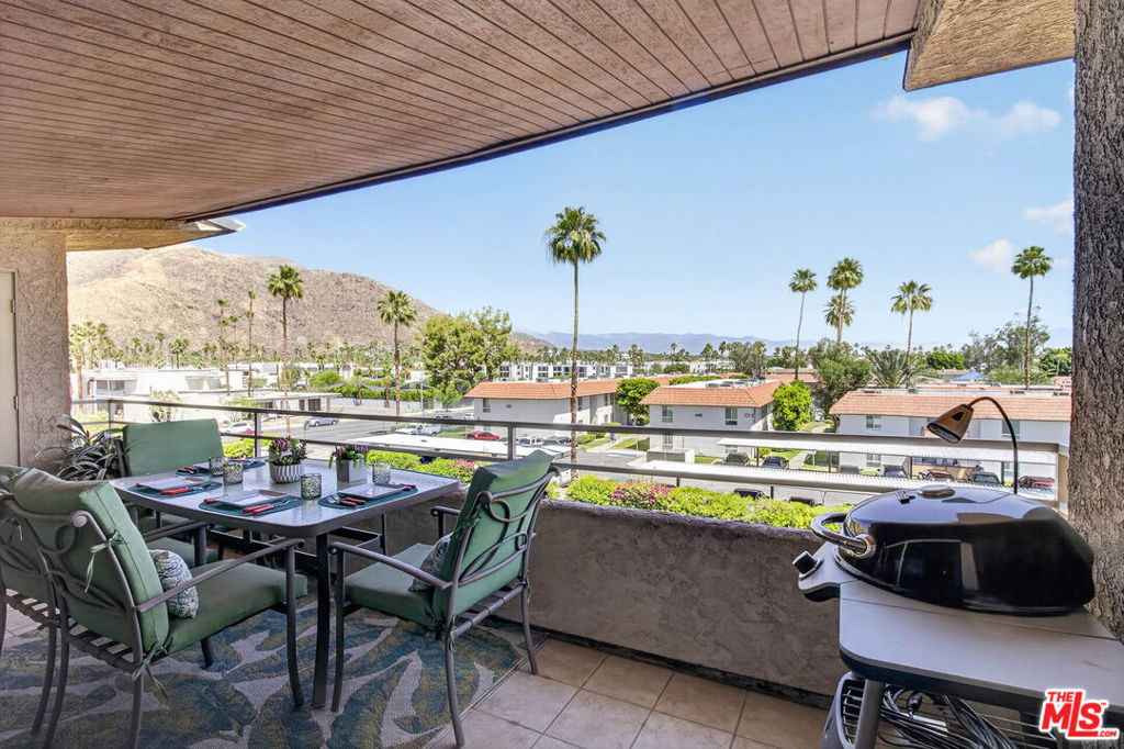 470 S Calle Encilia B13, Palm Springs, CA 92262 — photo 1