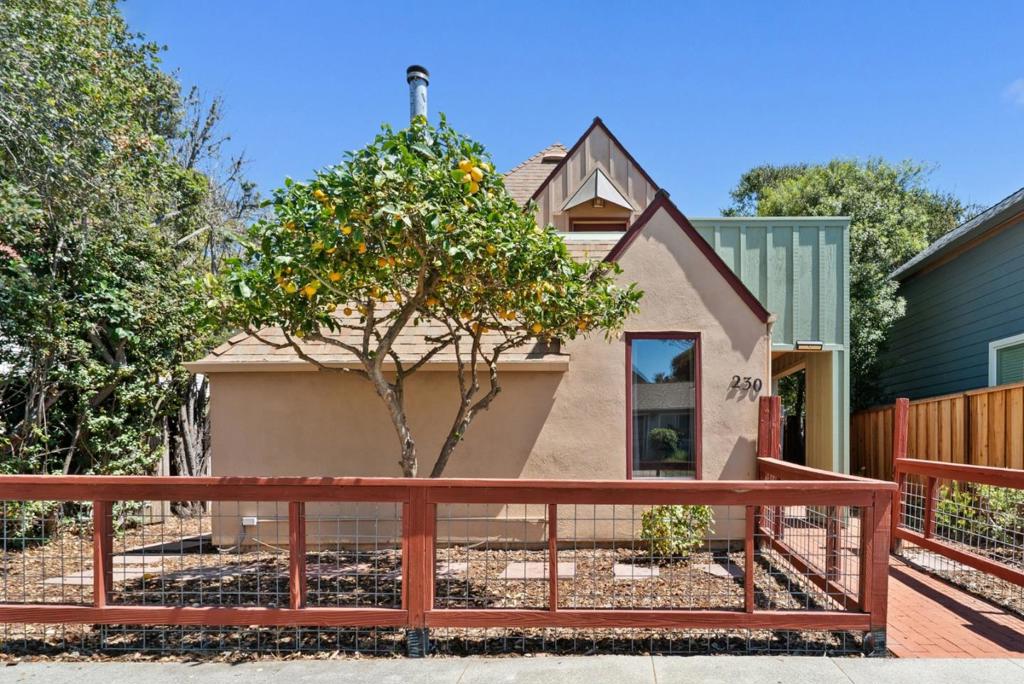 230 Alhambra Avenue, Santa Cruz, CA 95062 — photo 1