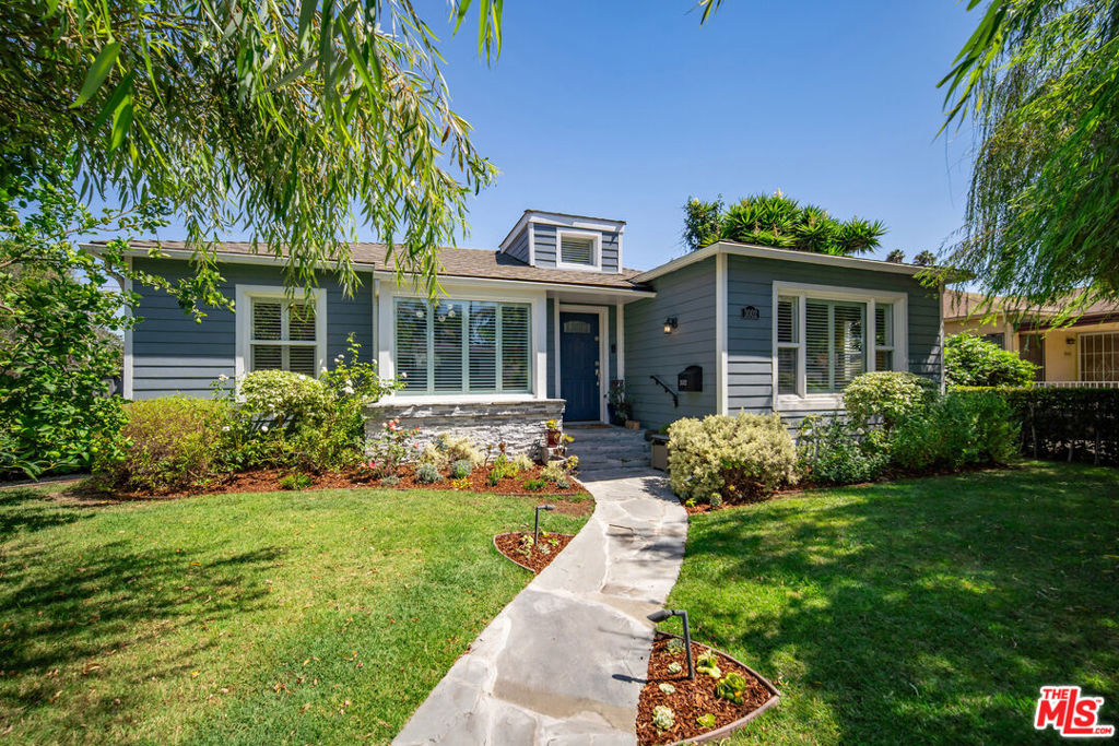 3002 S Beverly Drive, Los Angeles, CA 90034 — photo 1