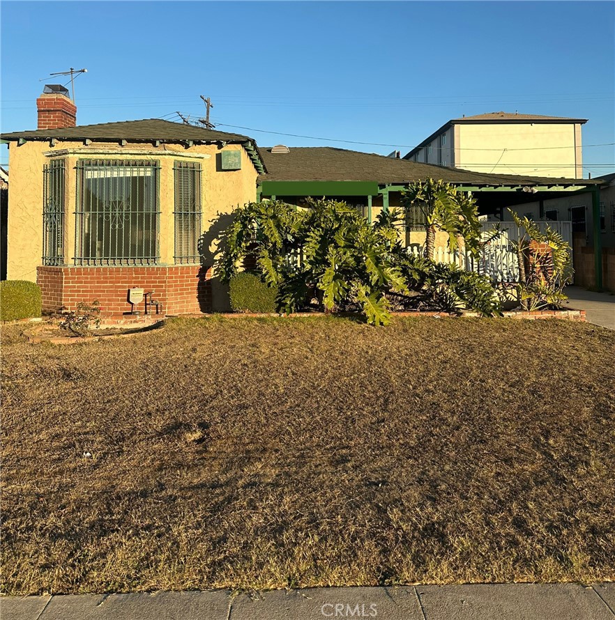 10028 S Manhattan, Los Angeles, CA 90047 — photo 1