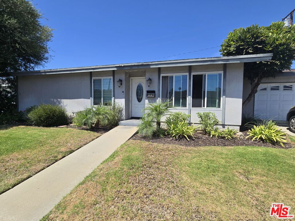 819 E 146th Street, Compton, CA 90220 — photo 1