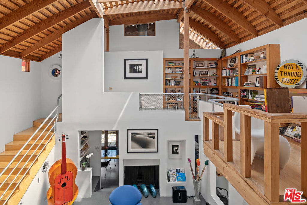 229 San Juan Avenue, Los Angeles, CA 90291 — photo 1