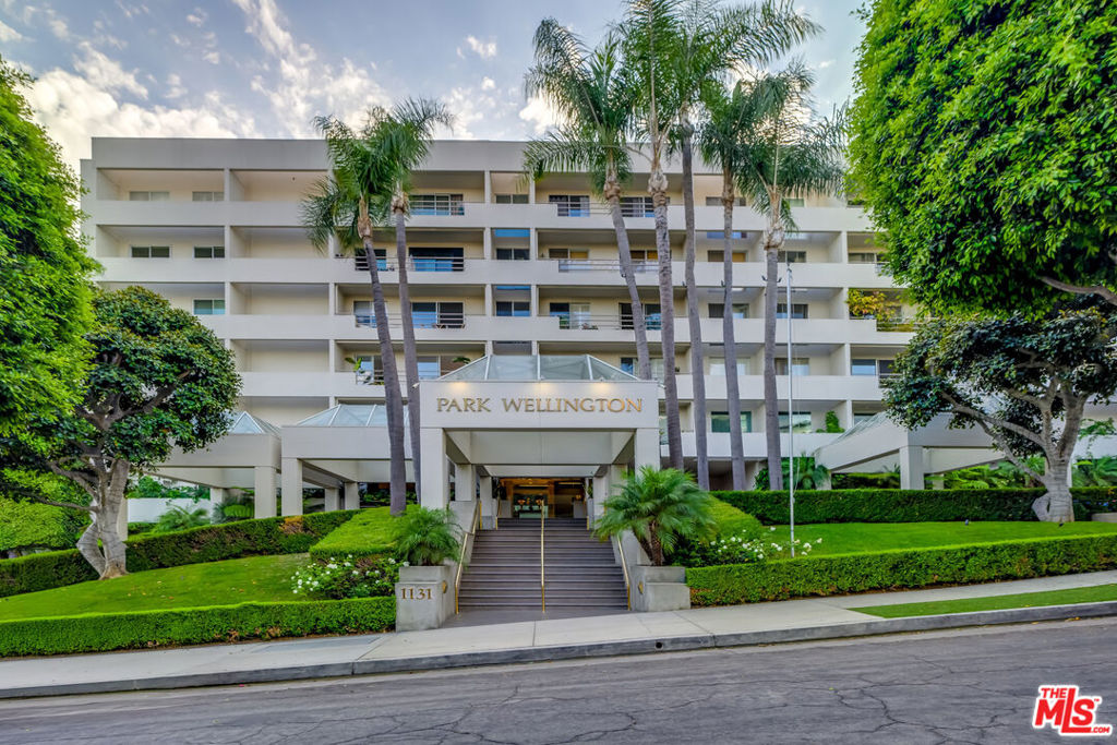1131 Alta Loma Road 208, West Hollywood, CA 90069 — photo 1