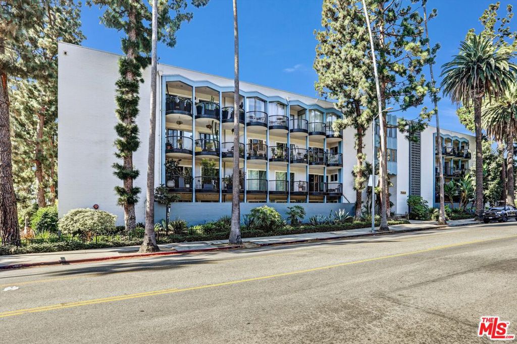 7560 Hollywood Boulevard 303, Los Angeles, CA 90046 — photo 1