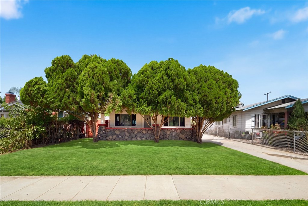 755 E Monterey Avenue, Pomona, CA 91767 — photo 1
