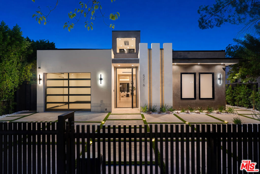 5216 Etiwanda Avenue, Los Angeles, CA 91356 — photo 1