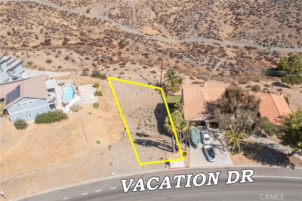 35302101 Vacation Drive