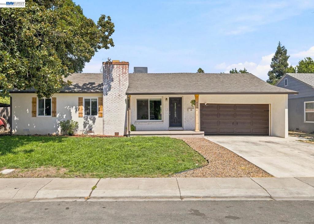 2351 W Euclid Ave, Stockton, CA 95204 — photo 1