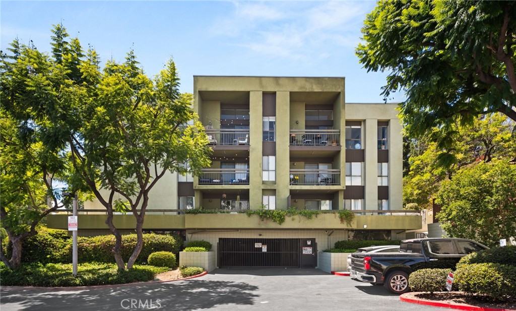 805 Temple Terrace 301, Los Angeles, CA 90042 — photo 1