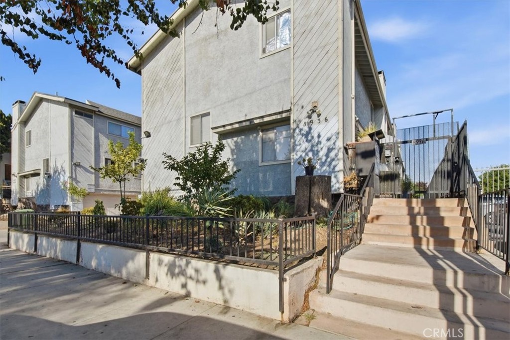 8936 Willis Ave 11, Panorama City, CA 91402 — photo 1