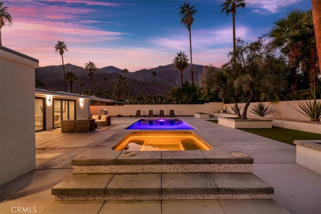 218 E Ocotillo Avenue, Palm Springs, CA 92264 — photo 1
