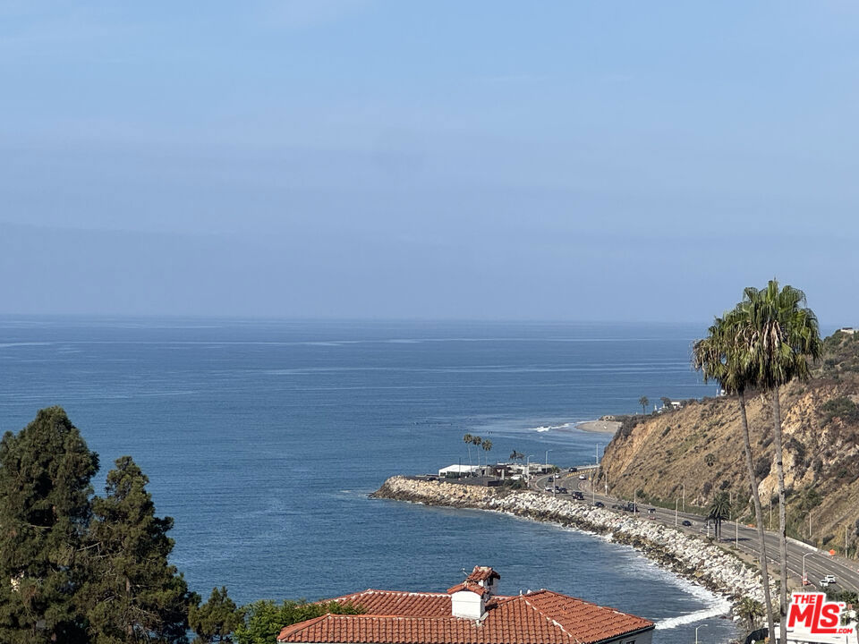 17866 Tramonto Drive, Pacific Palisades, CA 90272 — photo 1